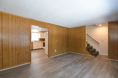 3 Holly Lane Londonderry NH 03053