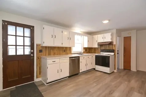 3 Holly Lane Londonderry NH 03053