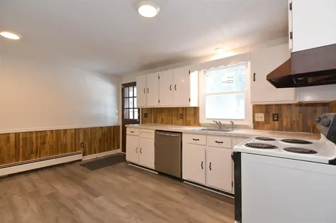 3 Holly Lane Londonderry NH 03053