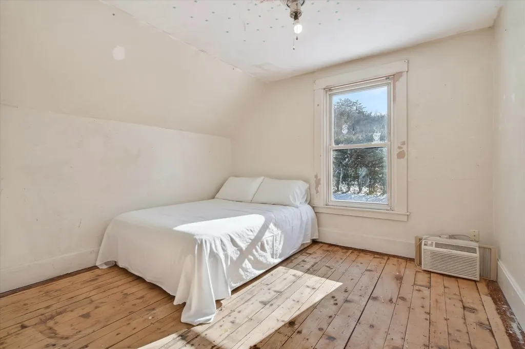 36 Graham Street Bethel VT 05032