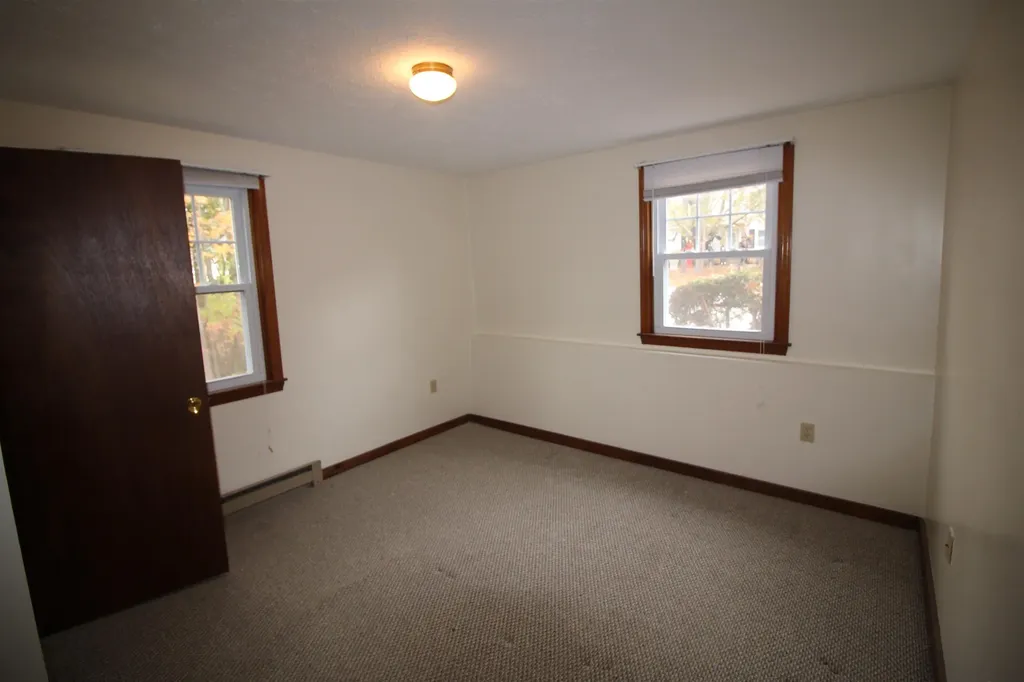 84 Franklin Street Derry NH 03038