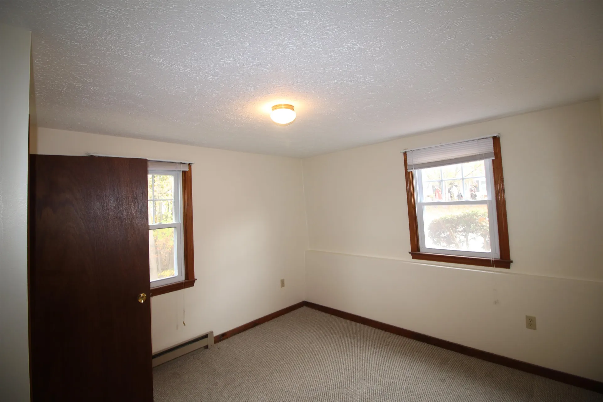 84 Franklin Street Derry NH 03038