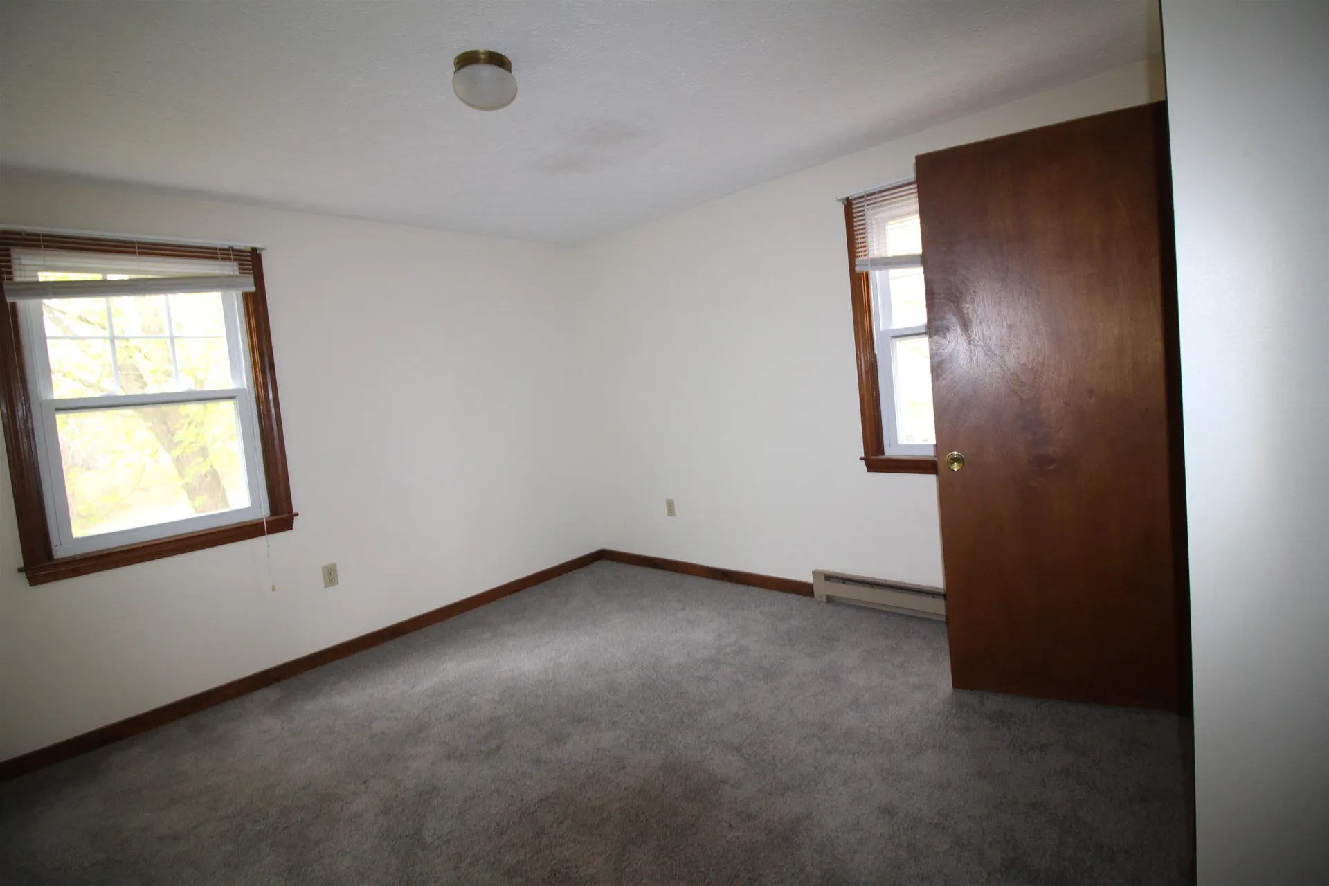 84 Franklin Street Derry NH 03038