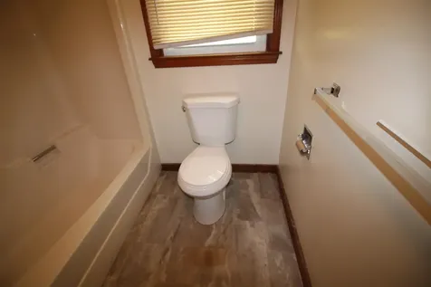 84 Franklin Street Derry NH 03038