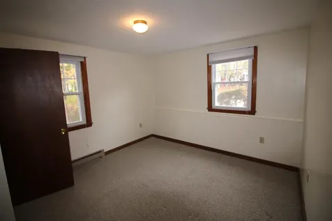 84 Franklin Street Derry NH 03038