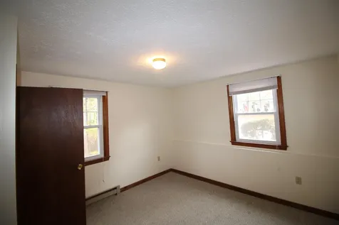84 Franklin Street Derry NH 03038