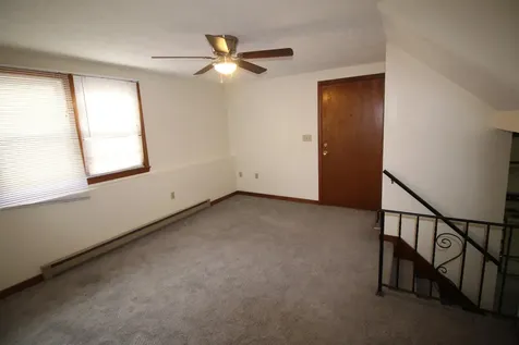 84 Franklin Street Derry NH 03038