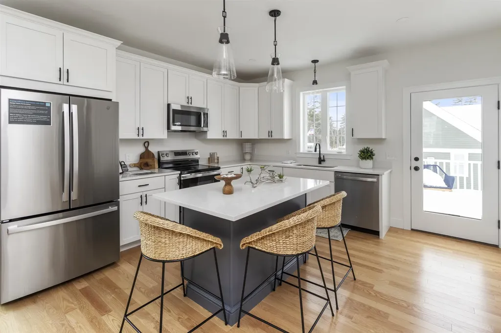 35 The Cliffs At Evergreen, Evergreen Drive Auburn NH 03032