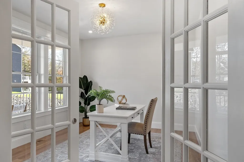 18 Sprague Mill Road Bedford NH 03110