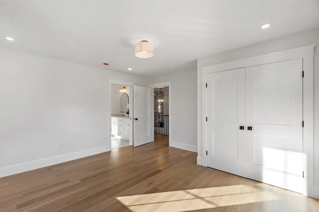 18 Sprague Mill Road Bedford NH 03110