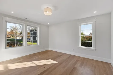 18 Sprague Mill Road Bedford NH 03110