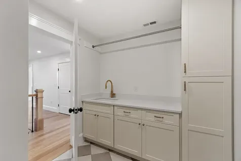 18 Sprague Mill Road Bedford NH 03110