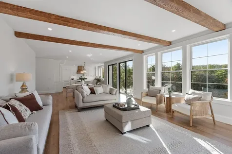 18 Sprague Mill Road Bedford NH 03110