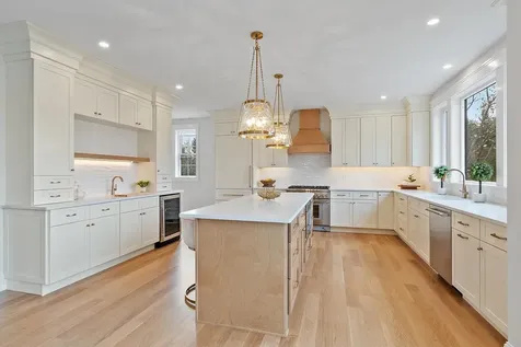 18 Sprague Mill Road Bedford NH 03110