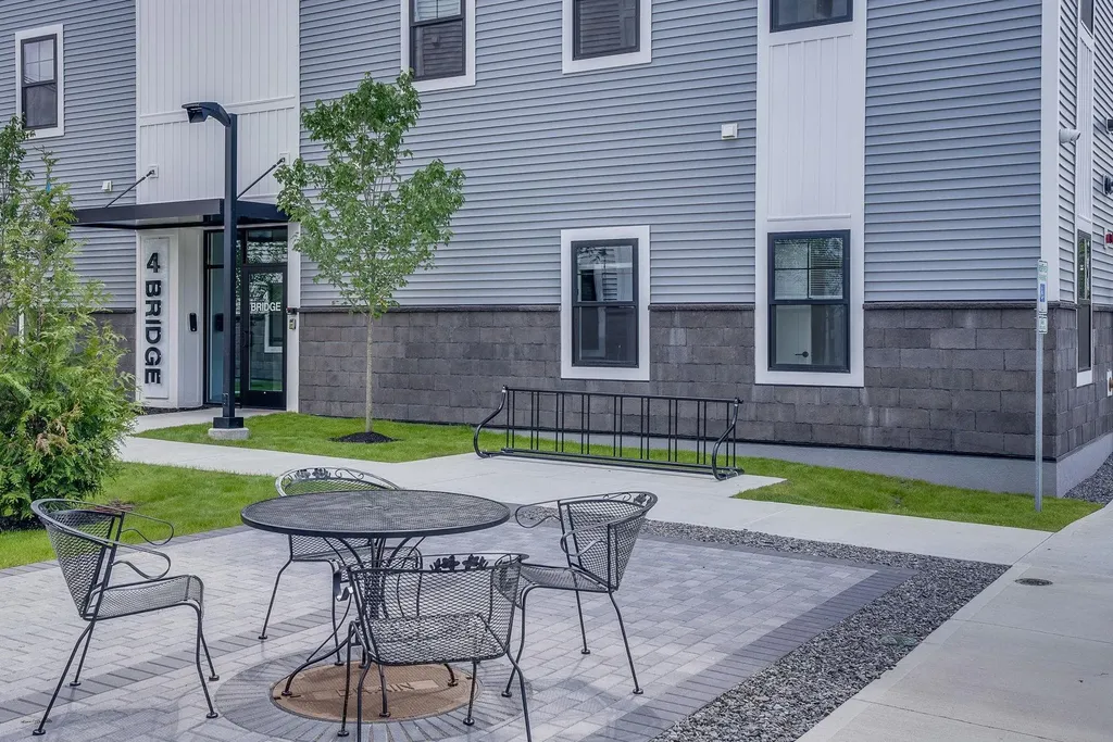 6 Bridge Street Nashua NH 03060