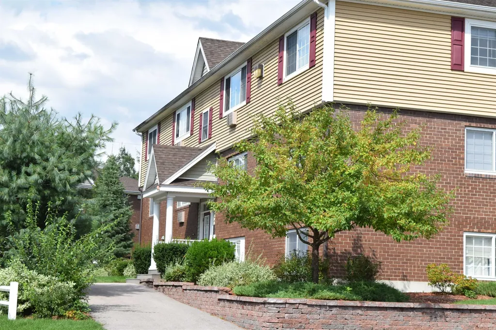 3911 Old Brown Avenue Manchester NH 03104