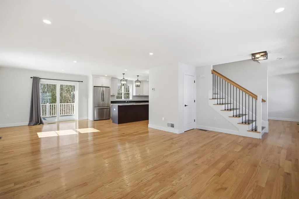 192 Grapevine Road Dunbarton NH 03046