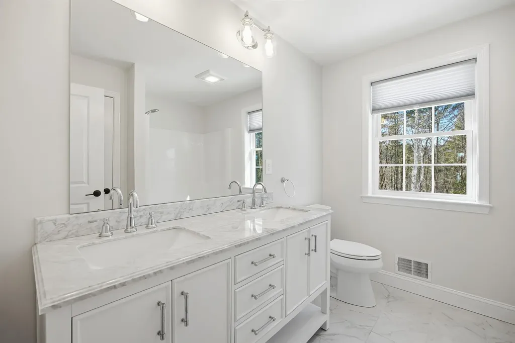 192 Grapevine Road Dunbarton NH 03046