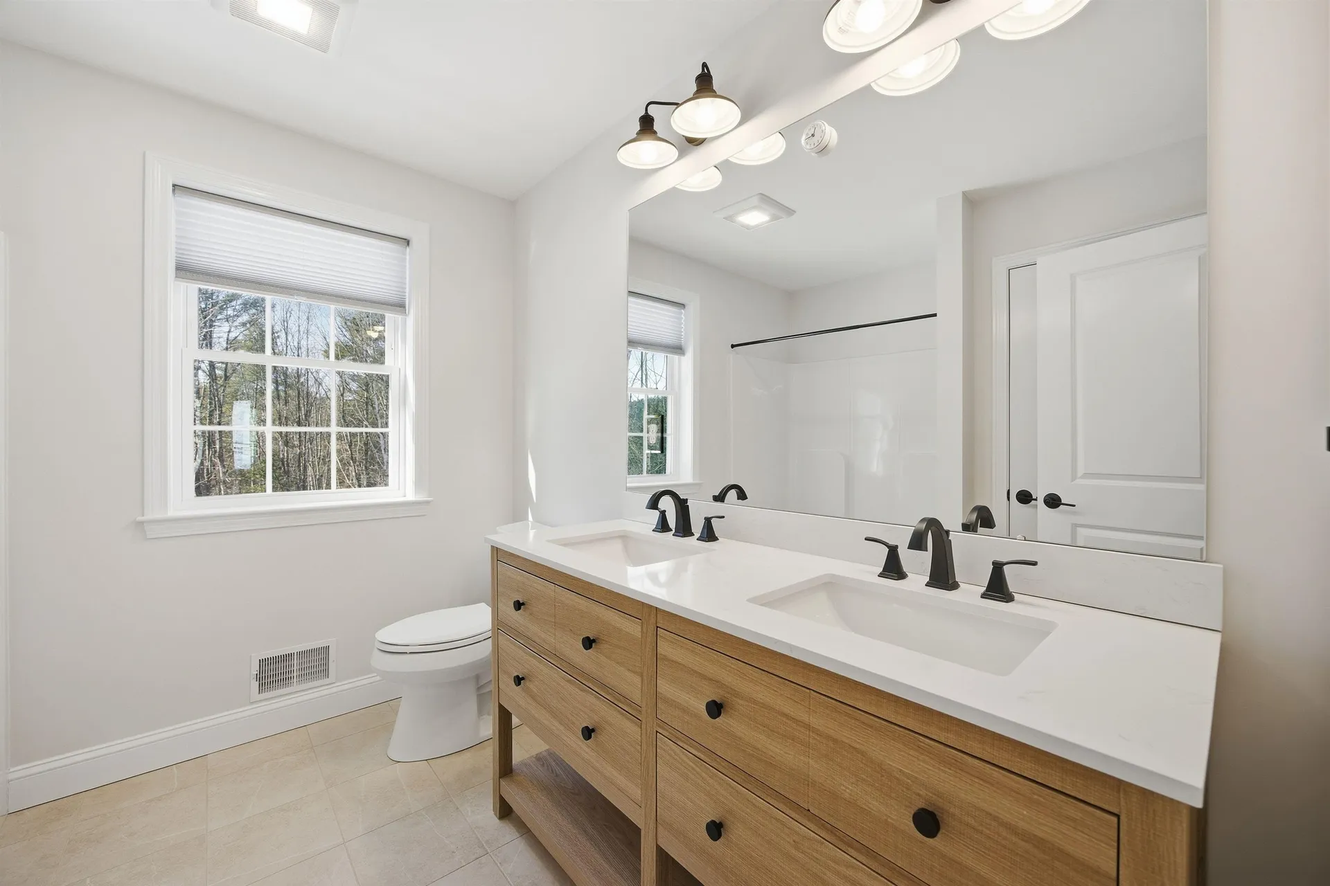 192 Grapevine Road Dunbarton NH 03046