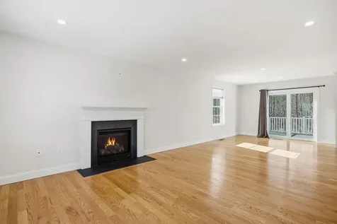 192 Grapevine Road Dunbarton NH 03046