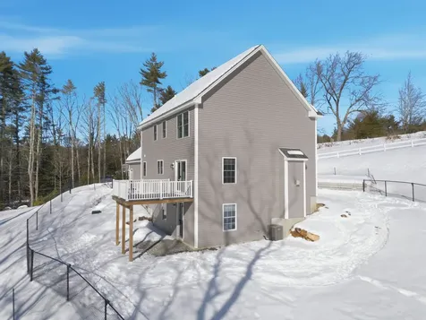192 Grapevine Road Dunbarton NH 03046