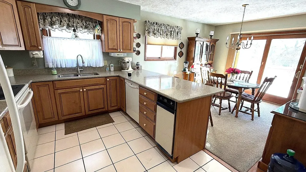 318 Oak Knoll Road Williston VT 05495
