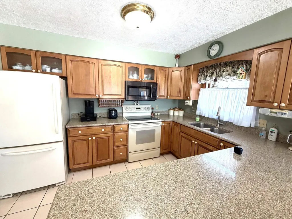 318 Oak Knoll Road Williston VT 05495