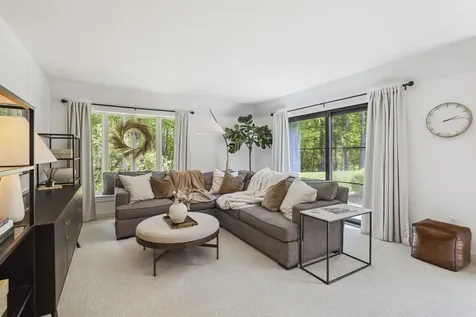 27 Nathan Lord Road Amherst NH 03031