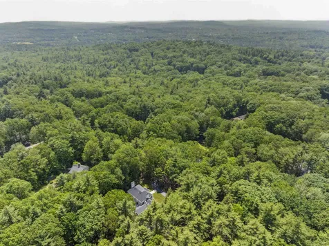 27 Nathan Lord Road Amherst NH 03031