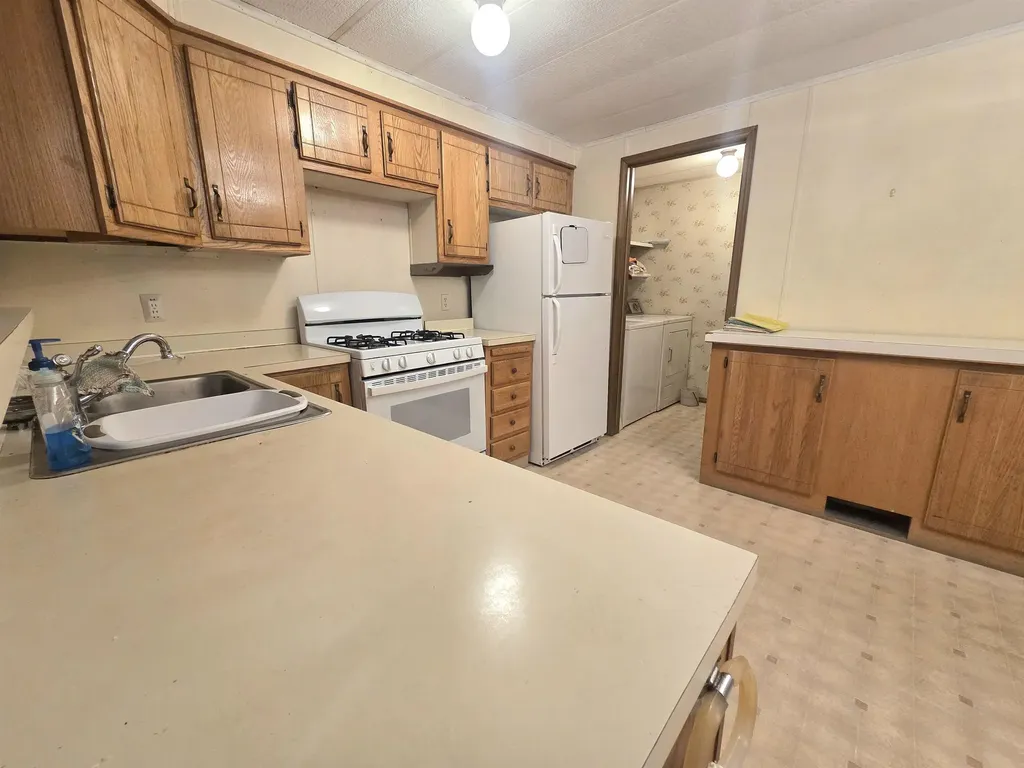 26 Lynwood Drive Brattleboro VT 05301