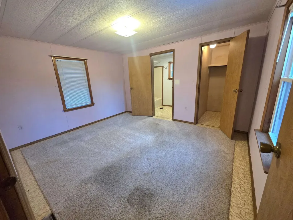 26 Lynwood Drive Brattleboro VT 05301