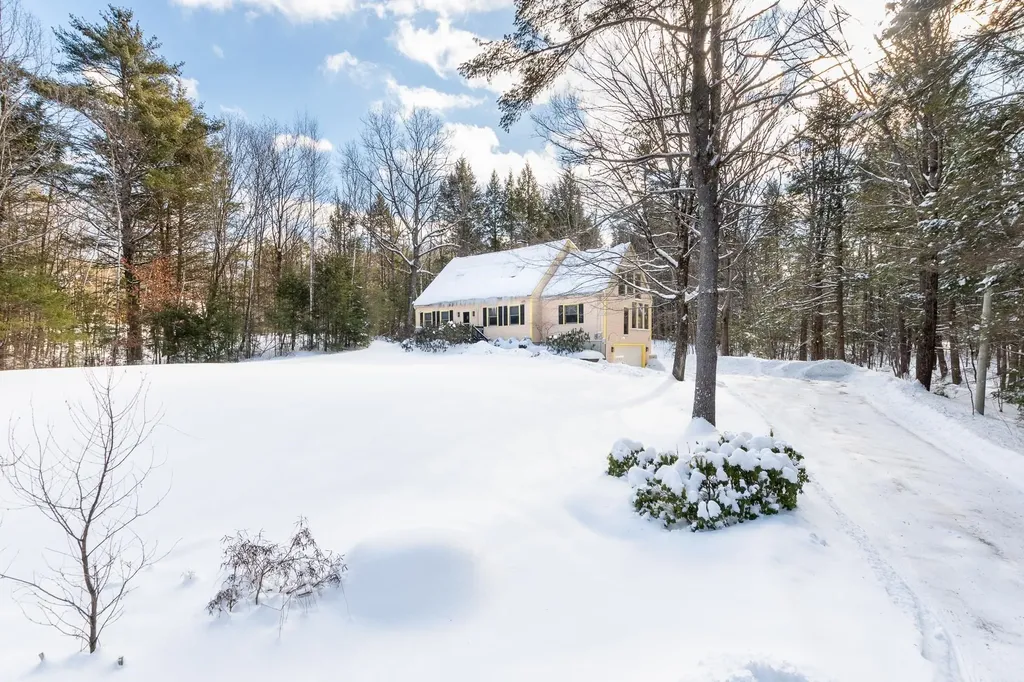 490 Meredith Center Road Laconia NH 03246