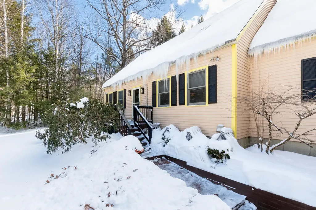 490 Meredith Center Road Laconia NH 03246