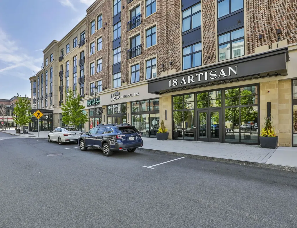 18 Artisan Drive Salem NH 03079