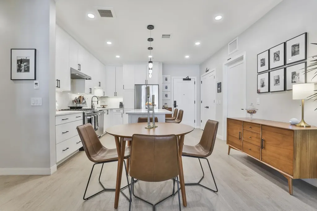 18 Artisan Drive Salem NH 03079