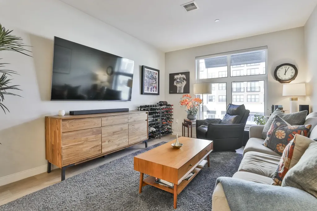 18 Artisan Drive Salem NH 03079