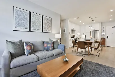 18 Artisan Drive Salem NH 03079