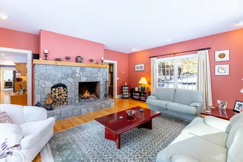 10 Dairy Lane Hanover NH 03755