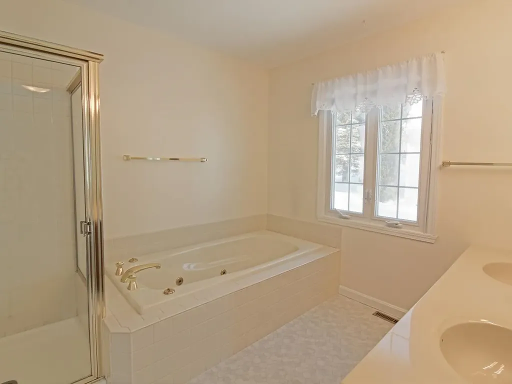 11 Walnut Lane Essex Junction VT 05452