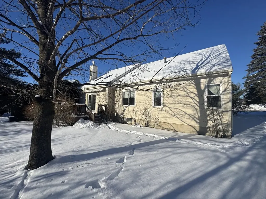 11 Walnut Lane Essex Junction VT 05452