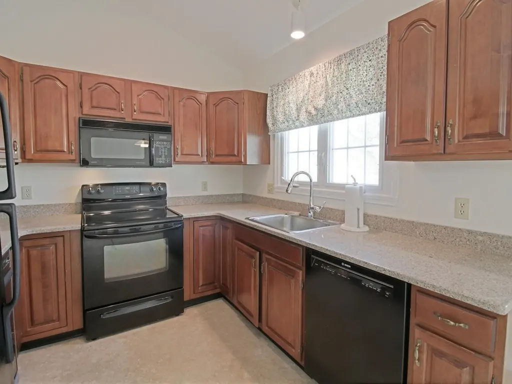 11 Walnut Lane Essex Junction VT 05452