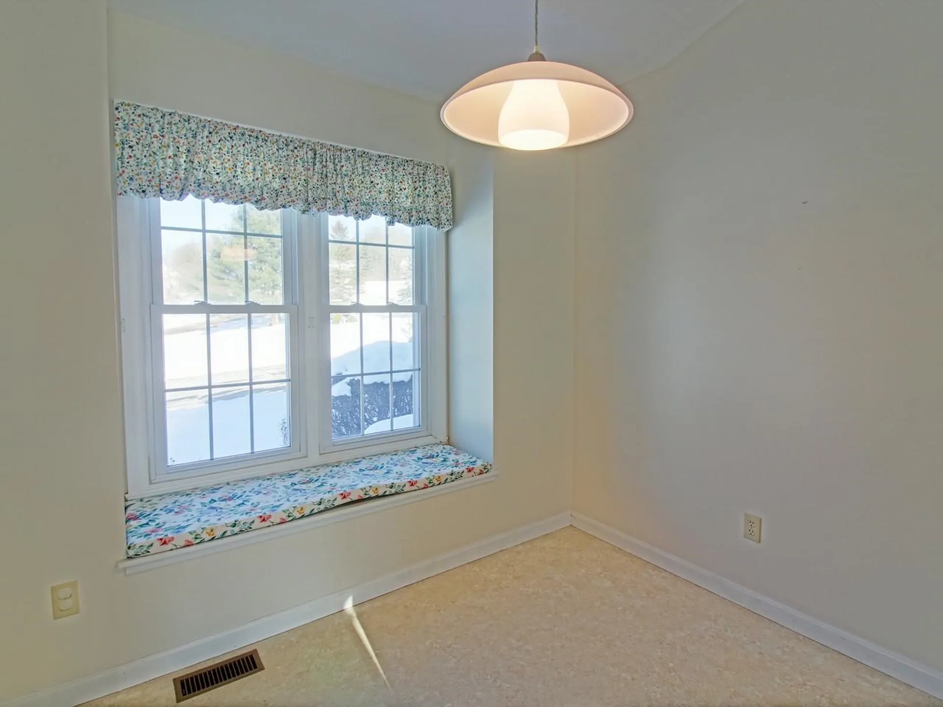 11 Walnut Lane Essex Junction VT 05452