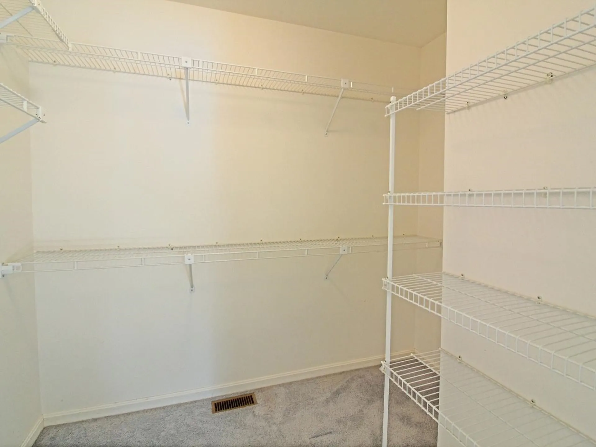 11 Walnut Lane Essex Junction VT 05452