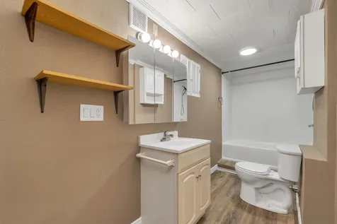 86 Main Street Ossipee NH 03814