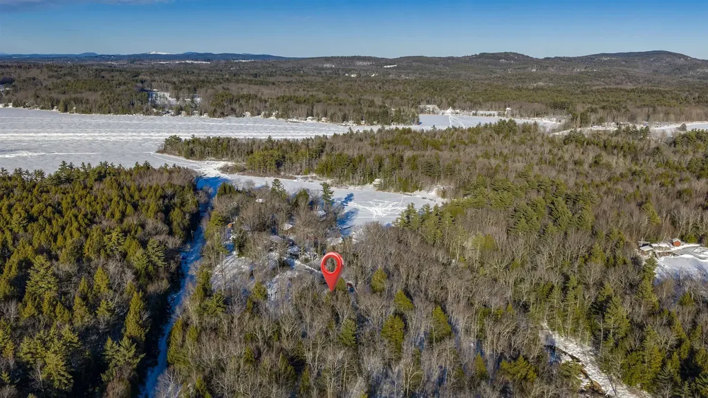 18 Collins Drive Northwood NH 03261