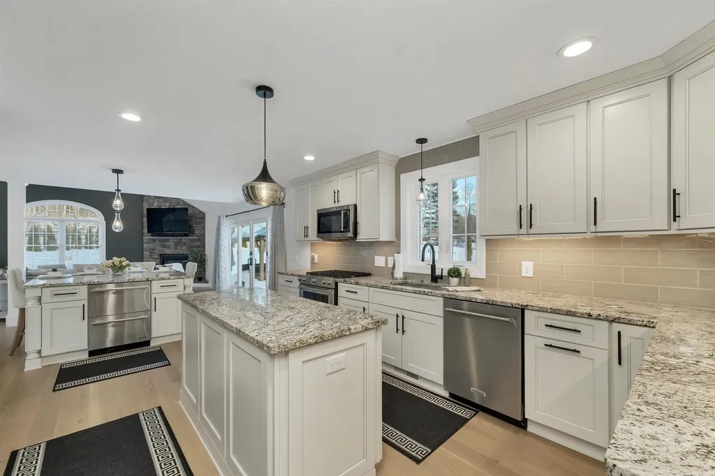 3 Pages Lane Atkinson NH 03811