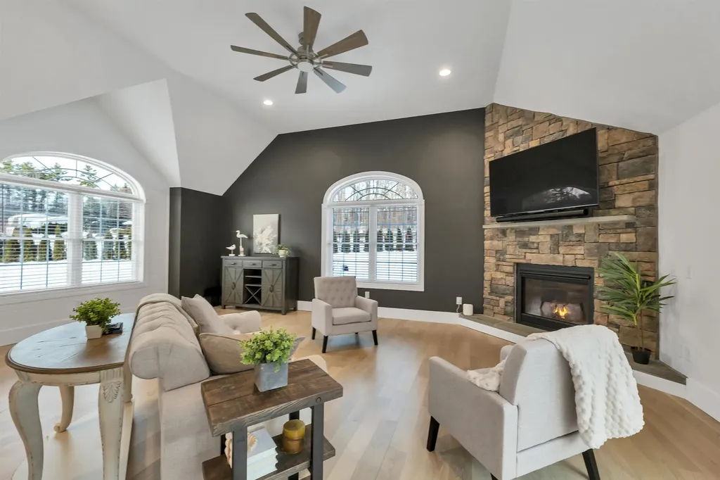 3 Pages Lane Atkinson NH 03811