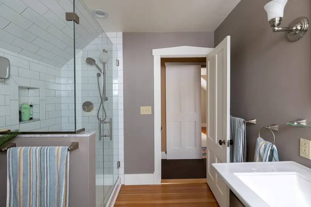 9 Spruce Court Burlington VT 05401