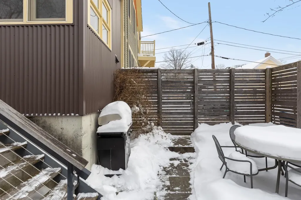 9 Spruce Court Burlington VT 05401