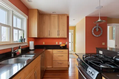 9 Spruce Court Burlington VT 05401